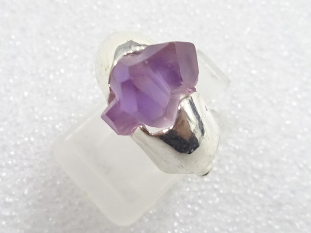 JAPANESE KIMONO / ANTIQUE COLORED STONE RING (SIZE 11.5)